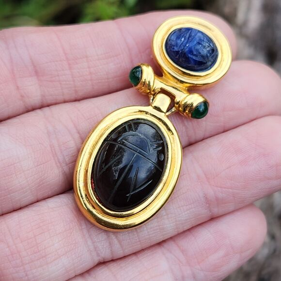 Vintage Givenchy Gold Tone Scarab Sodalite Green Glass Egyptian Revival Pendant - Picture 4 of 7